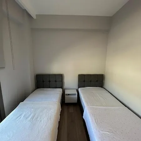 Scenic Flat With Shared Pool In * Milas
