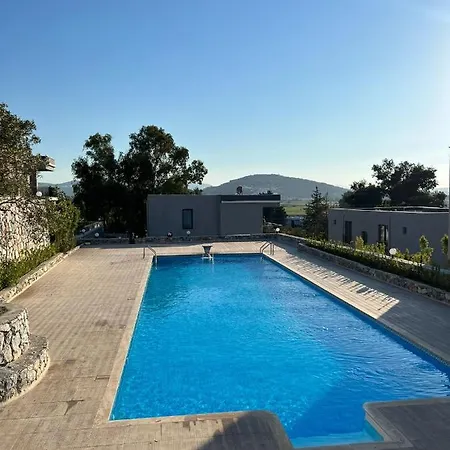 아파트 Scenic Flat With Shared Pool In *