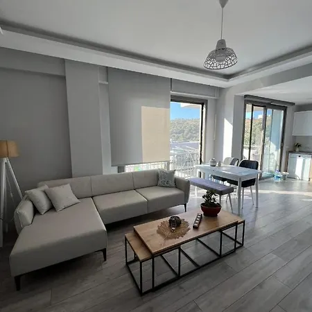 아파트 Scenic Flat With Shared Pool In Milas